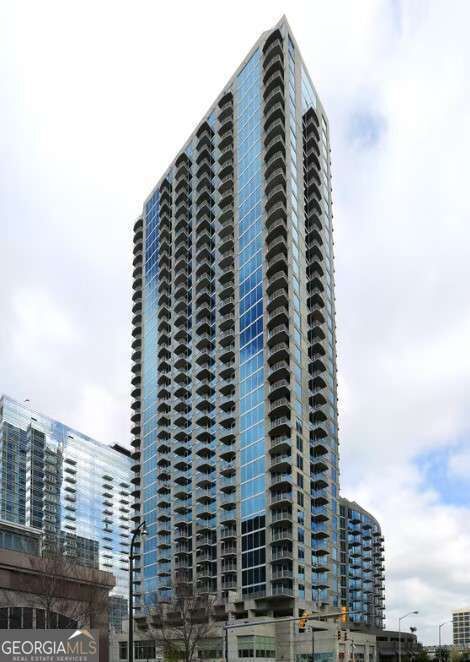 Property Photo: 400 W Peachtree Street NW 2104 GA 30308