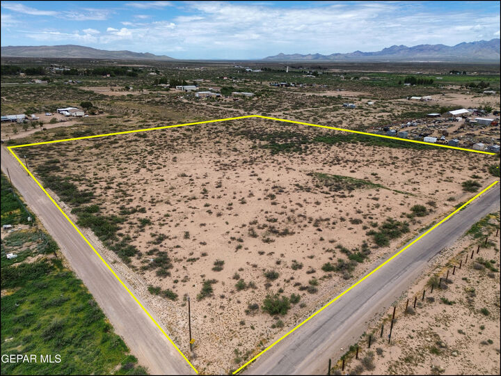 2080 Hot Peppers Road  Chaparral NM 88081 photo