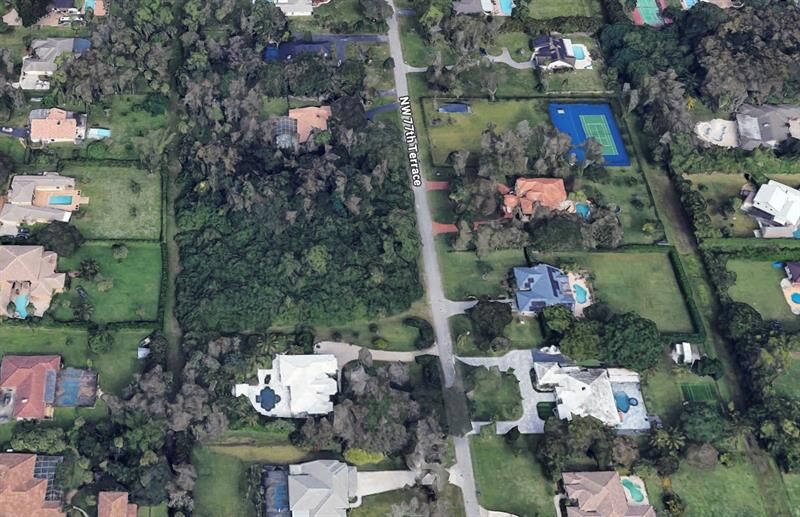 Property Photo: 6011 NW 77th Ter FL 33067