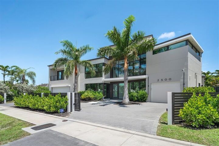 Property Photo: 2500 Middle River Drive FL 33305