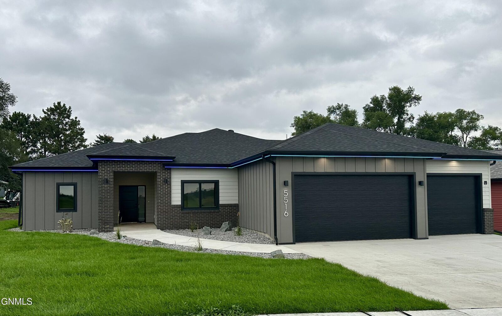 Property Photo: 5516 Smette Bend ND 58504