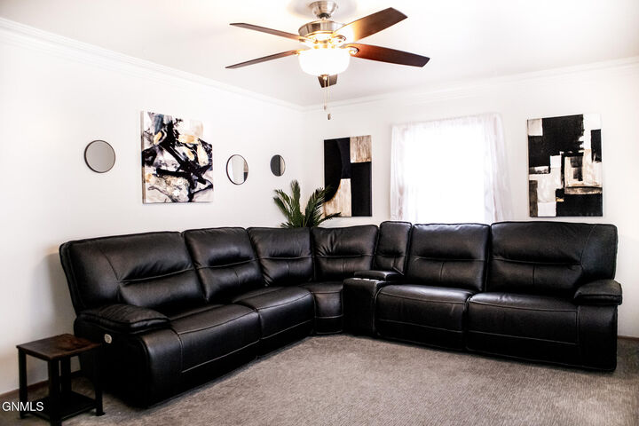 Property Photo: 1409 13th Street ND 58501