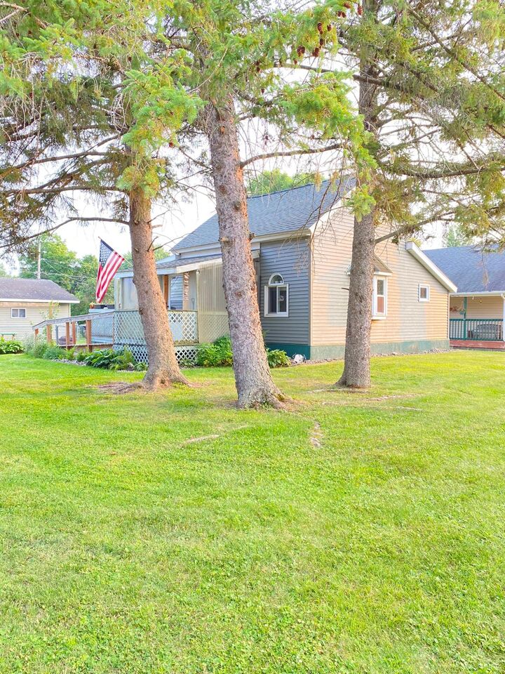 Property Photo: 108 Oregon St N WI 54452