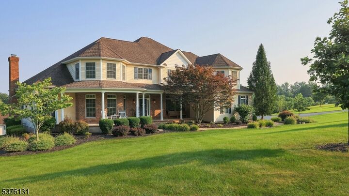 Property Photo: 6 Windsor Way NJ 08822