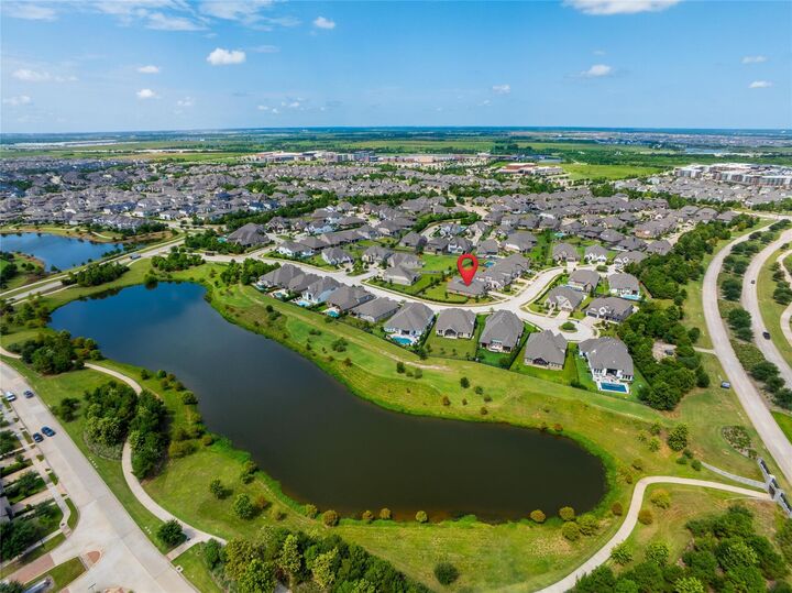 Property Photo: 19503 Heron Harbor Court TX 77433
