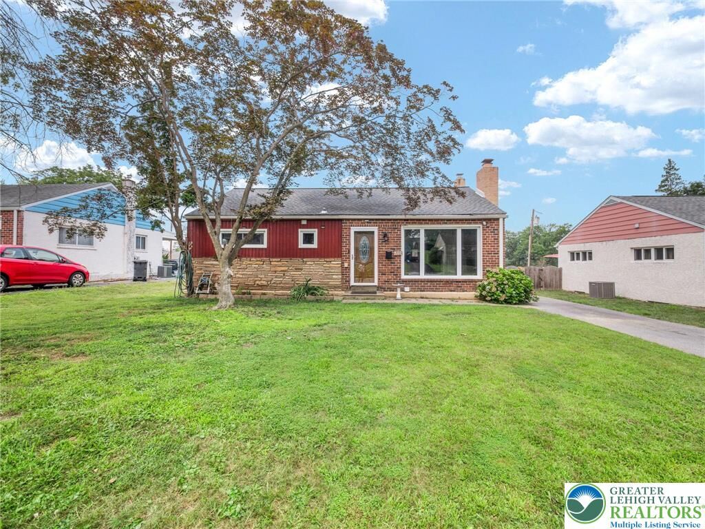 Property Photo: 1228 Monroe Avenue PA 19460