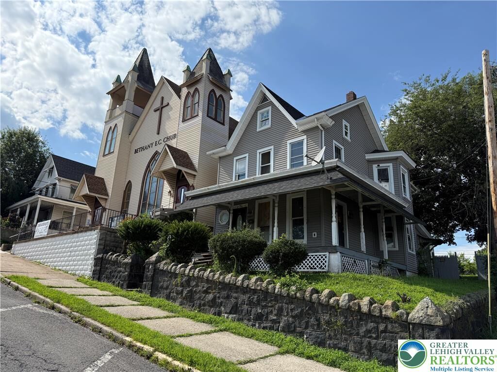 Property Photo:  216 North Street  PA 18235 