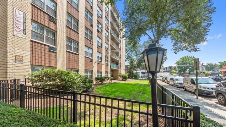 Property Photo: 11 Park Avenue 3X NY 10550
