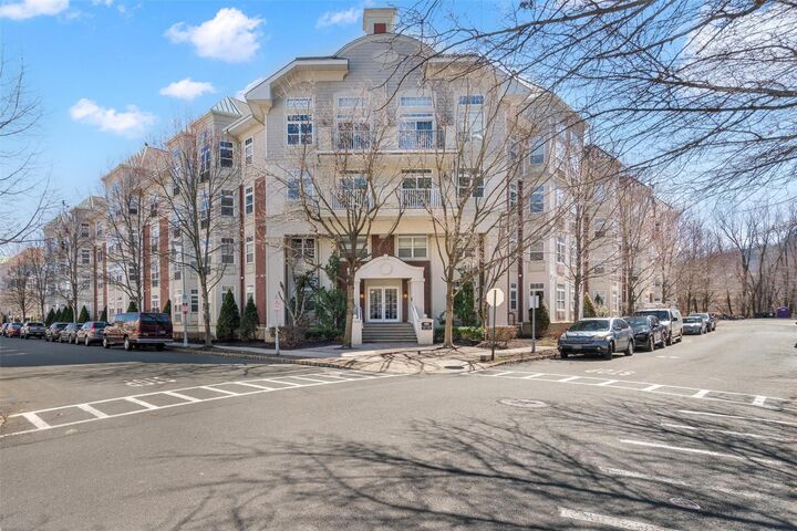 Property Photo:  3105 Leeward Drive  NY 10927 