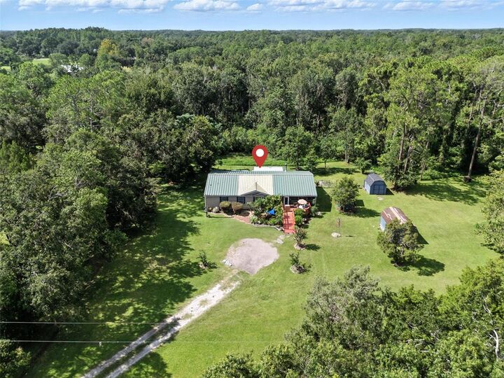 Property Photo:  29913 Briarthorn Loop  FL 33545 