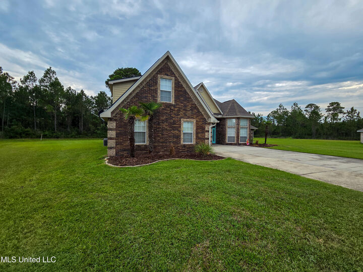 Property Photo: 3107 Village Circle MS 39564