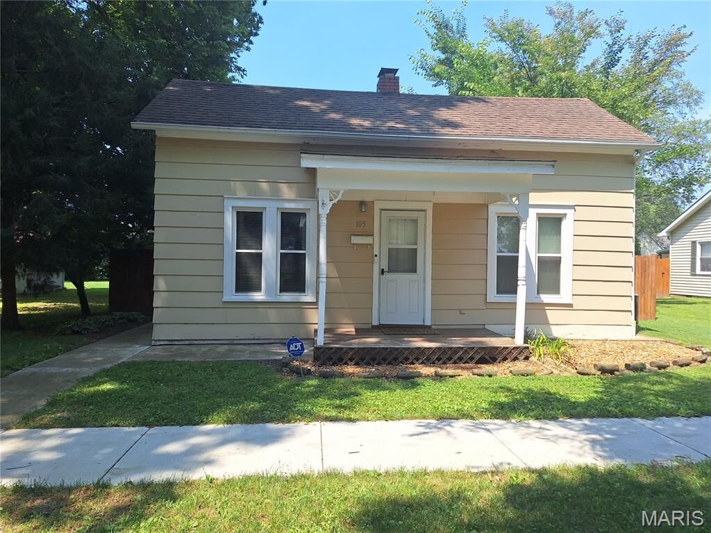 Property Photo:  105 N Edison Street  IL 62243 
