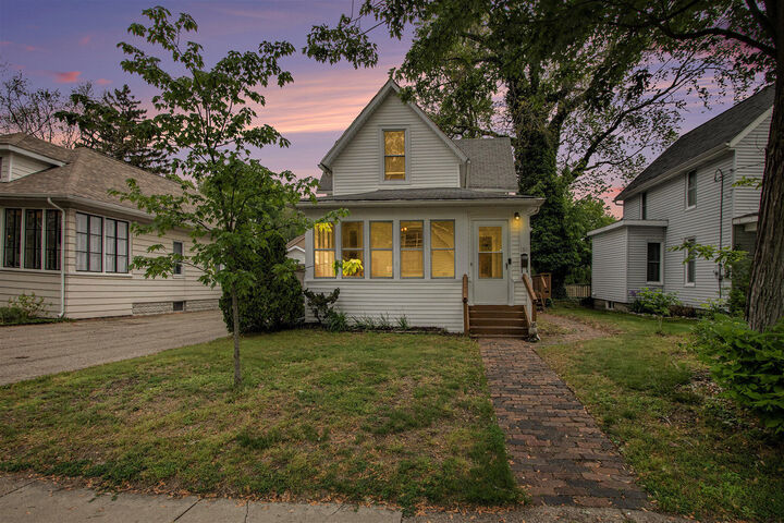 Property Photo: 1311 Wolcott Avenue MI 49085