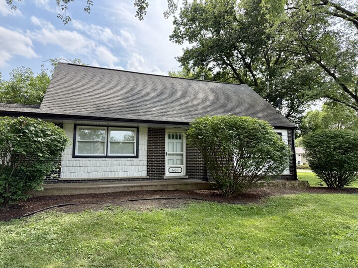 Property Photo:  29W601 Prairie Avenue  IL 60555 