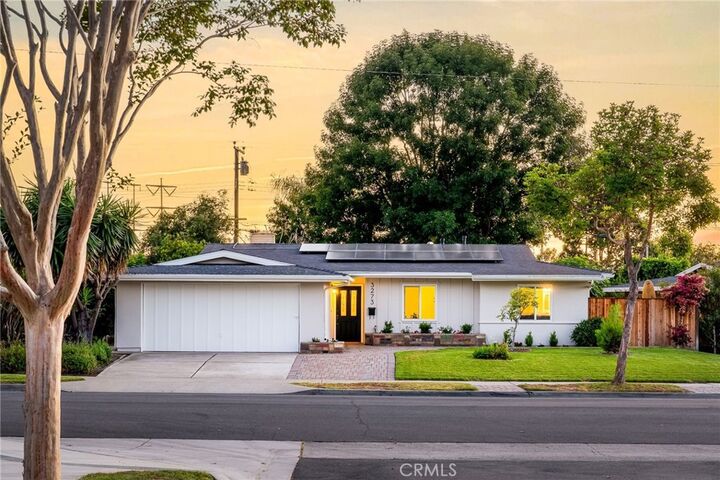 3273 Indiana Ave  Costa Mesa CA 92626 photo