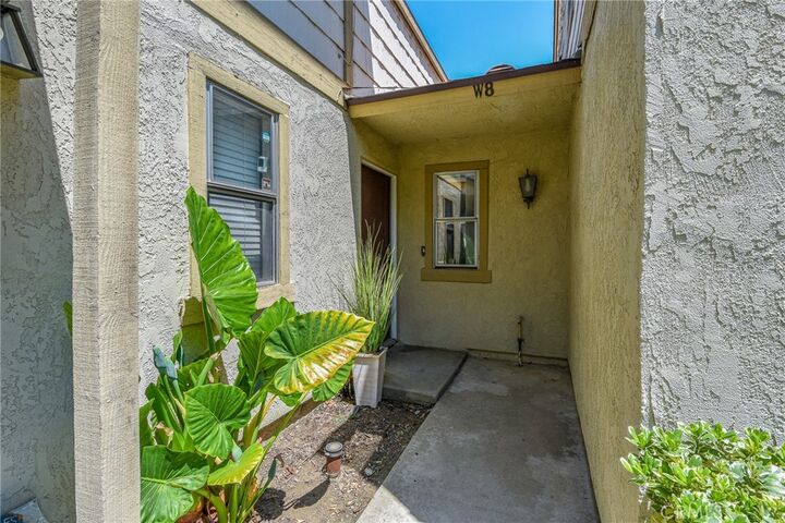 Property Photo: 1031 S Palmetto Avenue W8 CA 91762