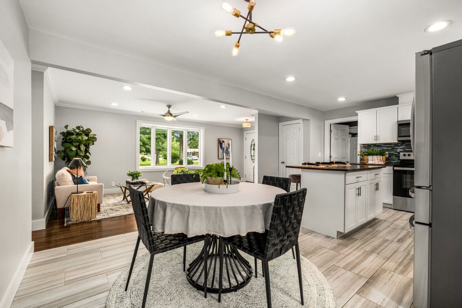 Property Photo: 474 Sunliner Dr TN 37209
