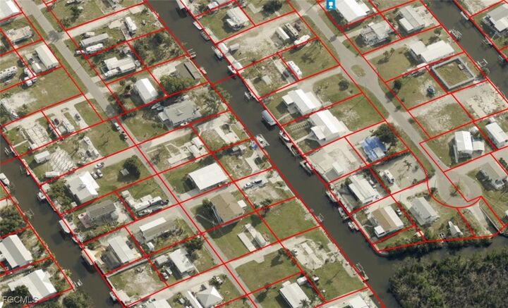 Property Photo:  5150 Sandpiper Drive  FL 33956 