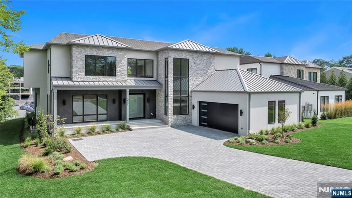 577 Floyd Street  Englewood Cliffs NJ 07632 photo