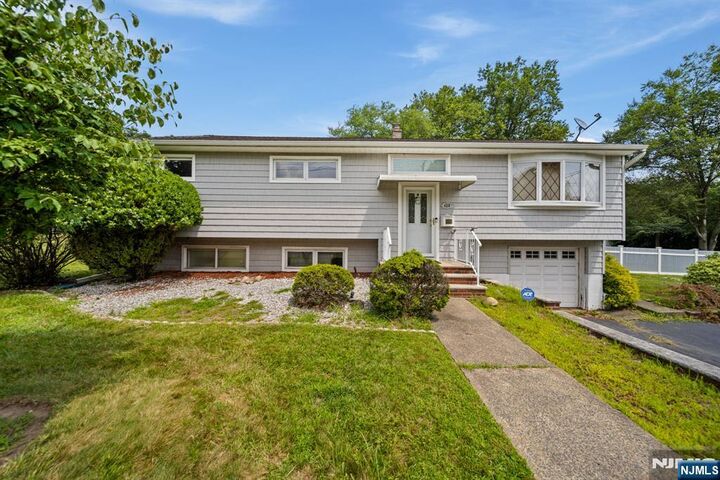 415 Clinton Avenue  Northvale NJ 07647 photo