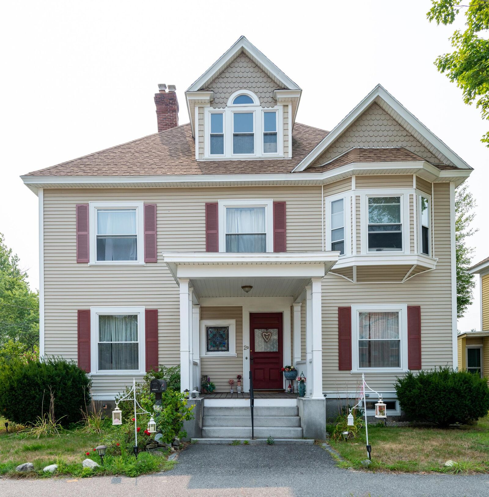 Property Photo:  20 Abbott Street  NH 03064 
