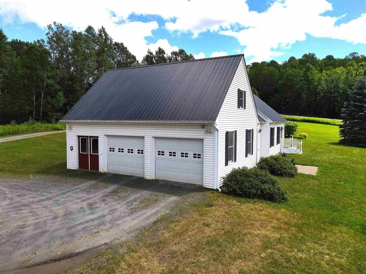 Property Photo:  2464 Spaulding Road  VT 05819 