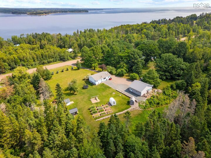 Property Photo: 950 Highway 6 NS B0K 1V0