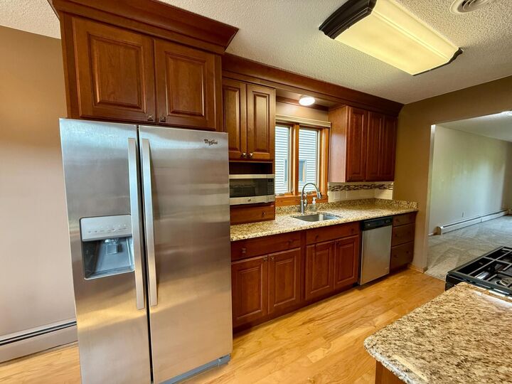 Property Photo: 1810 Lakewood Avenue MN 56007