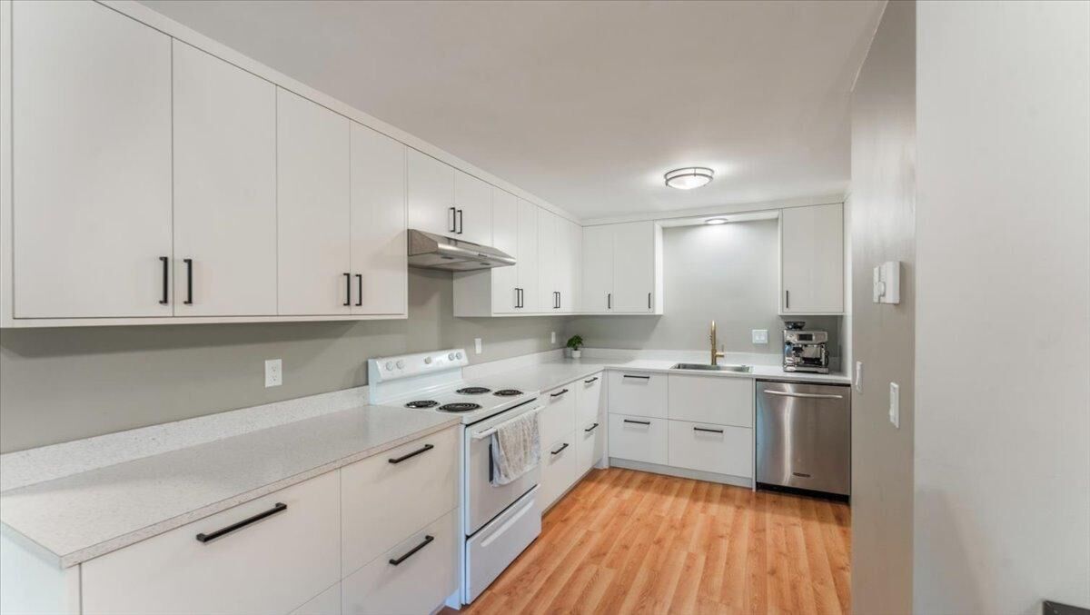 Property Photo:  305 Arcadian Place 1  MN 55313 