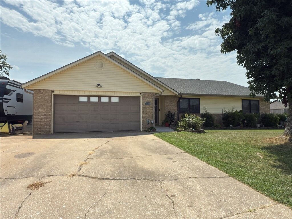 Property Photo:  2512 W Beau Drive  AR 72758 