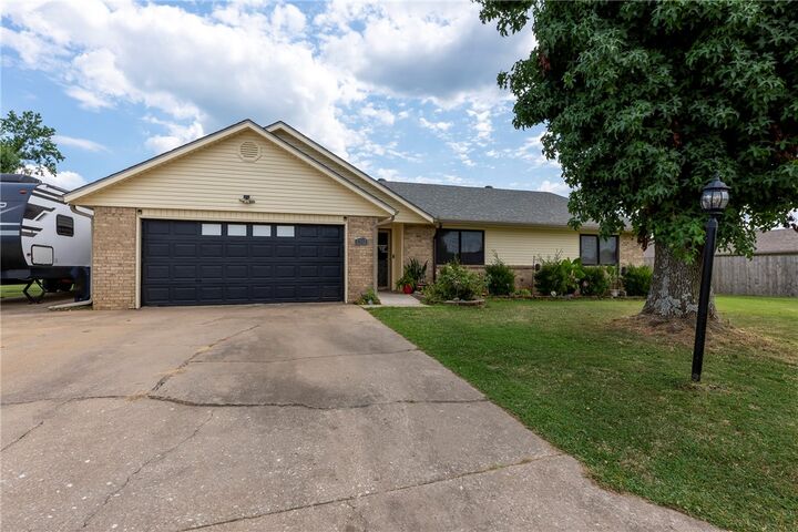 2512 W Beau Drive  Rogers AR 72758 photo