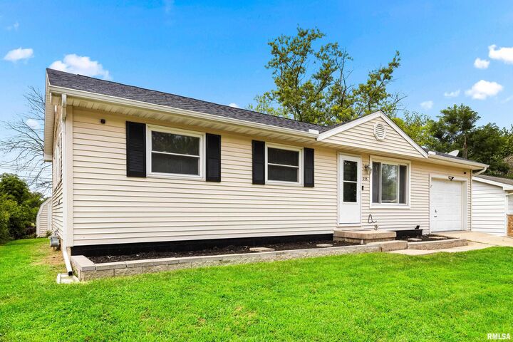 235 Briargate Road  Washington IL 61571 photo