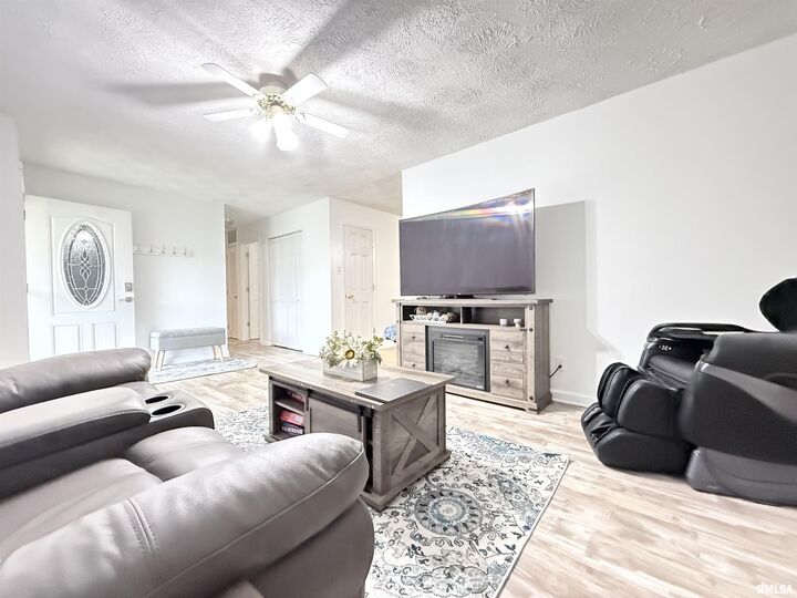 Property Photo: 109 S Horrell Avenue IL 62896