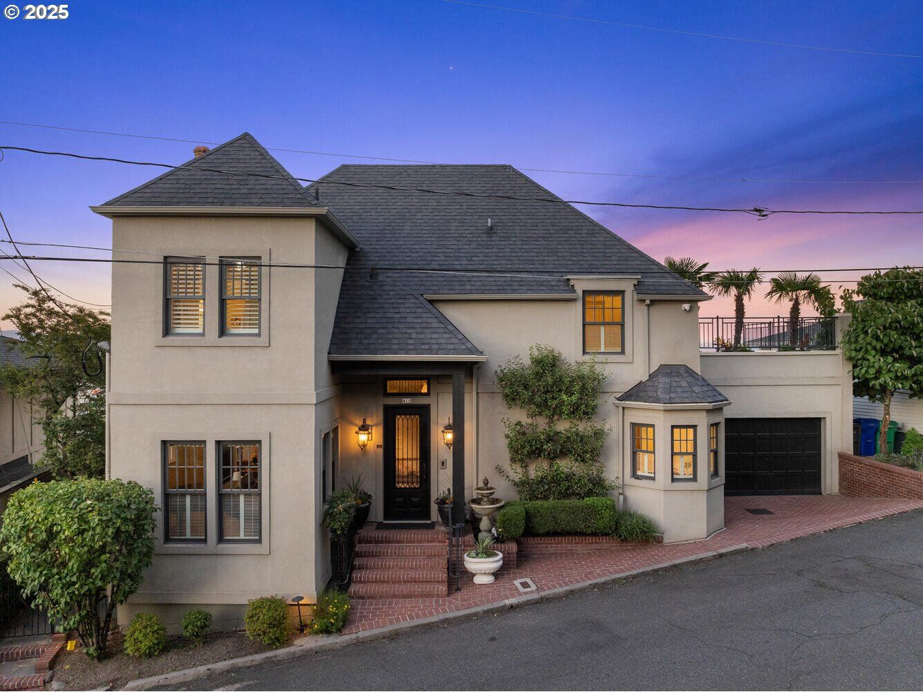 Property Photo:  418 NW Albemarle Ter  OR 97210 