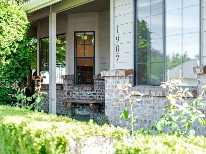 Property Photo:  1907 NE 158th Ave  WA 98684 