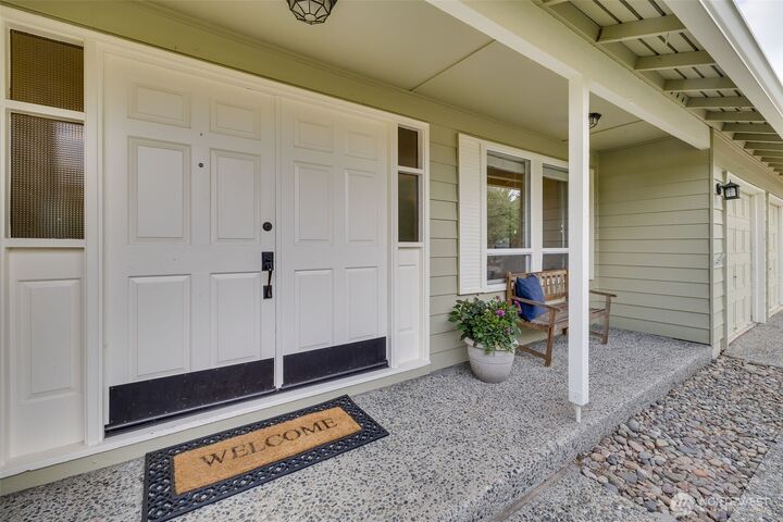 Property Photo:  19521  92nd Avenue NE  WA 98011 