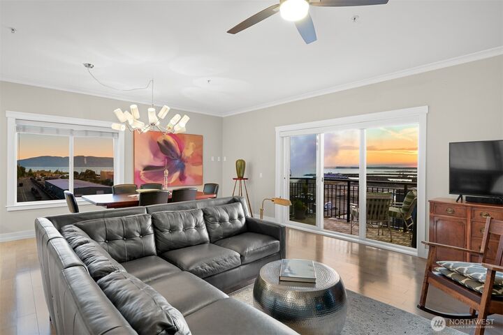 Property Photo: 1015 Railroad Avenue 402 WA 98225