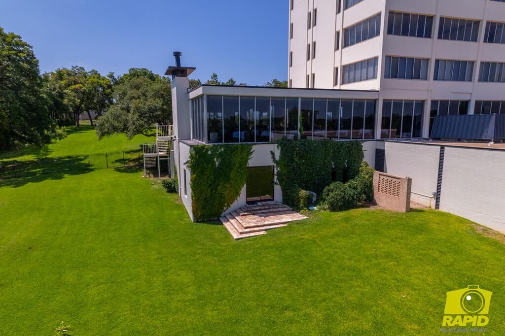 Property Photo:  800 #B1 W Ave D  TX 76903 