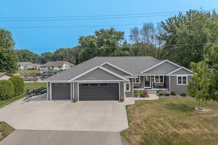 155 Washington Street  Winneconne WI 54986 photo