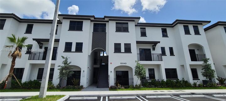 Property Photo: 15540 SW 136 St 204 FL 33196