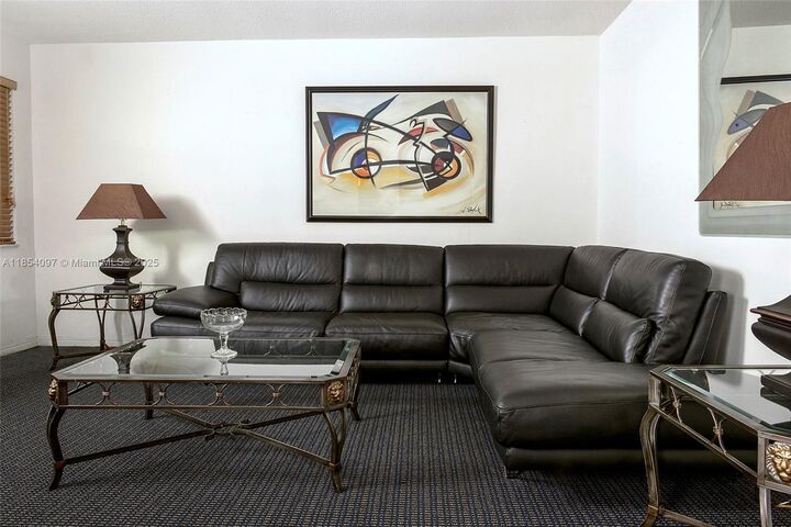 Property Photo: 1748 Rodman St 117 FL 33020