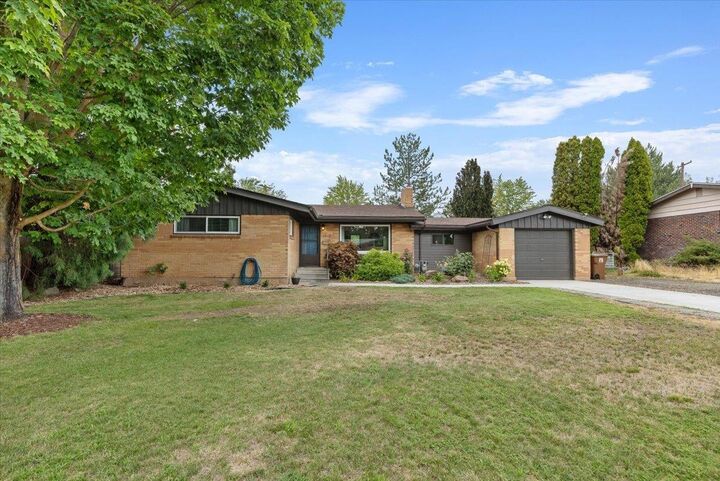 1912 W Kiernan Ave  Spokane WA 99205 photo