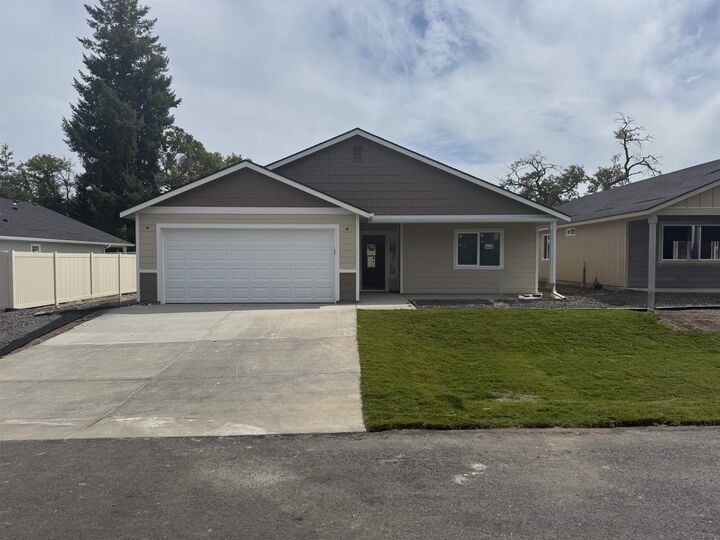 Property Photo:  9 S Rivista Ln  WA 99016 