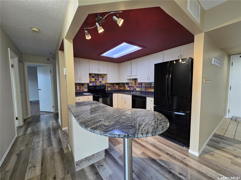 311 6th Avenue N 1507  Saskatoon SK S7K 7A9 photo