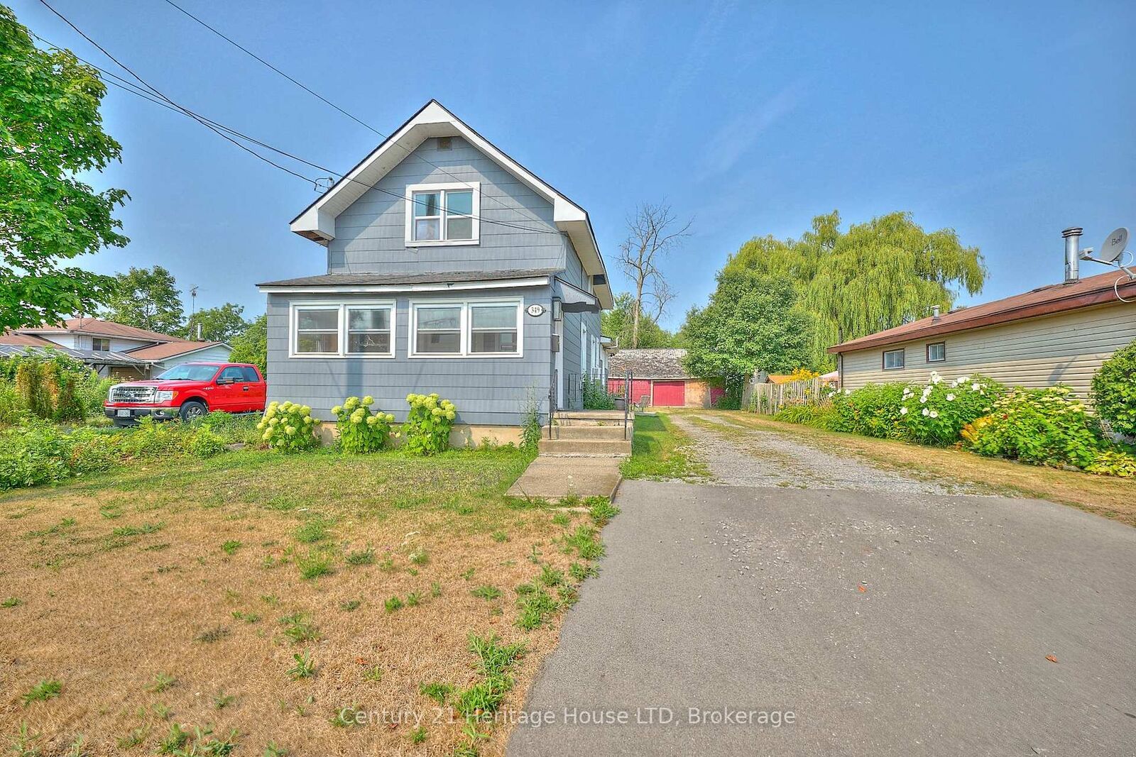 Property Photo: 349 Bassett Avenue ON L2A 4K8