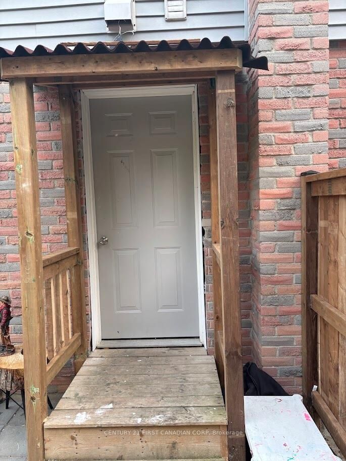Property Photo: 952 Farnham Road W Basement ON N6K 1S1