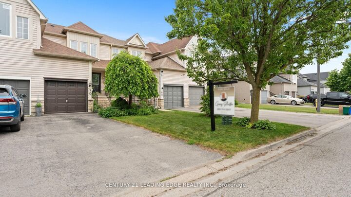 Photo de la propriété: 70 Shady Lane Crescent ON L1C 5B1