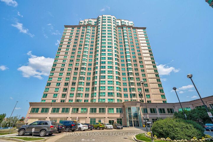 Property Photo: 11 Lee Centre Drive Ph109 ON M1H 3J5