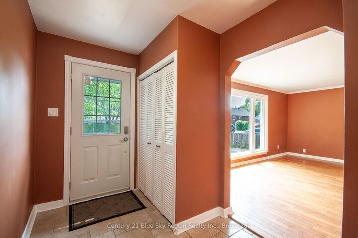 Photo de la propriété: 630 Lorne Avenue ON P1B 6X2