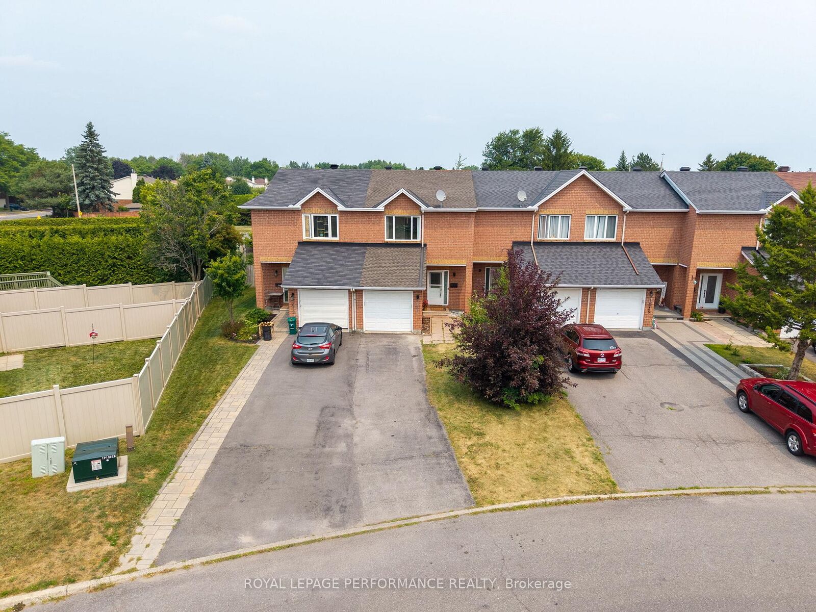 Property Photo:  1631 Greywood Drive  ON K1C 7L9 